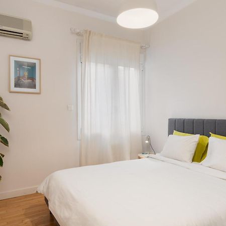 Peaceful Apartment In Neapoli, Exarcheia Atene Esterno foto