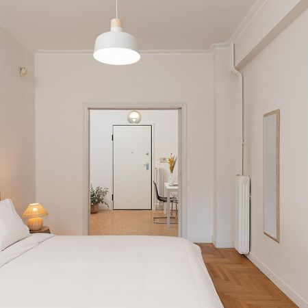Peaceful Apartment In Neapoli, Exarcheia Atene Esterno foto
