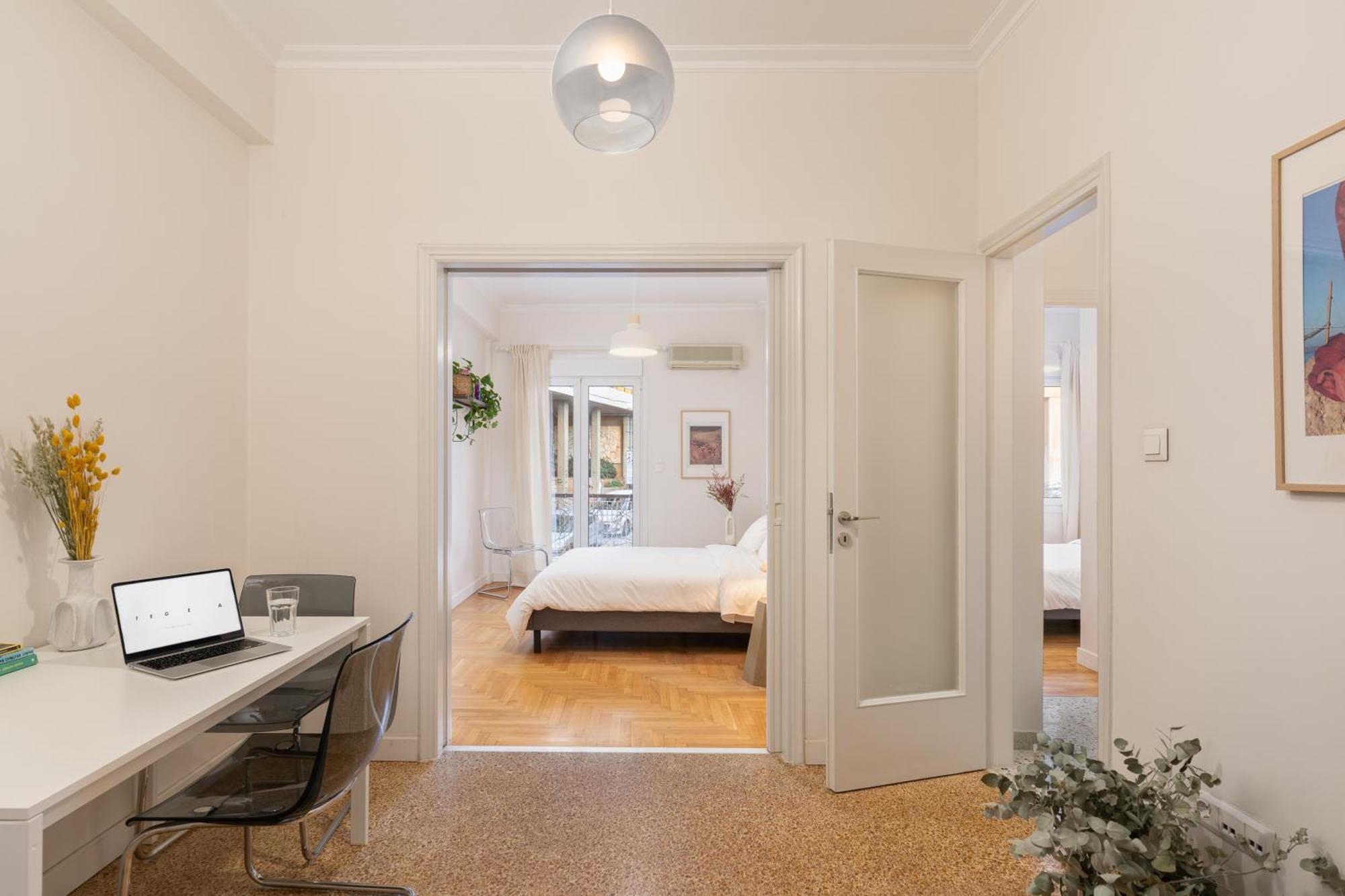 Peaceful Apartment In Neapoli, Exarcheia Atene Esterno foto