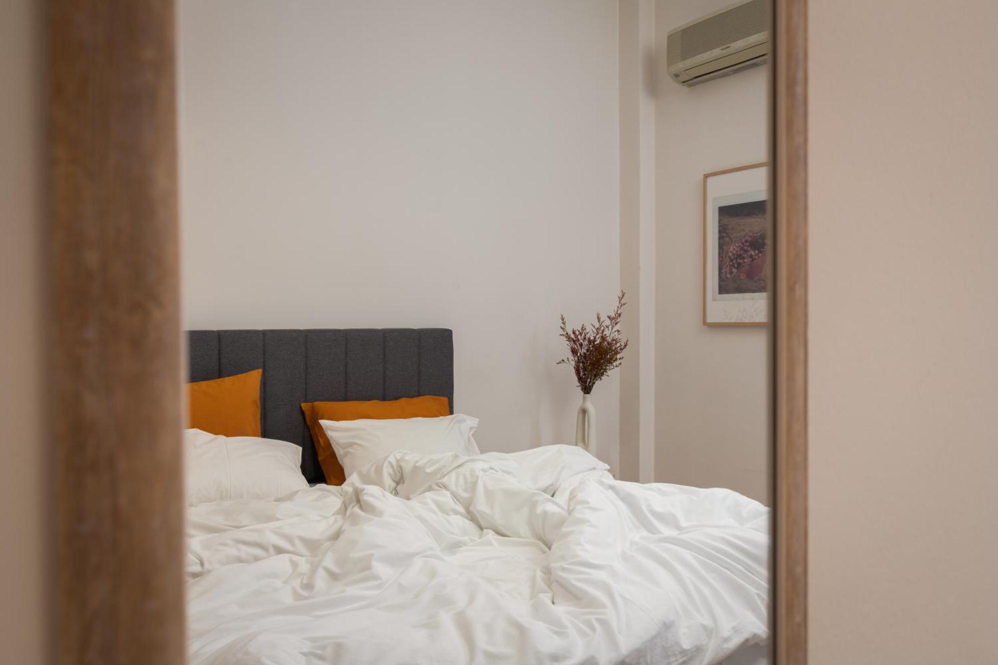 Peaceful Apartment In Neapoli, Exarcheia Atene Esterno foto